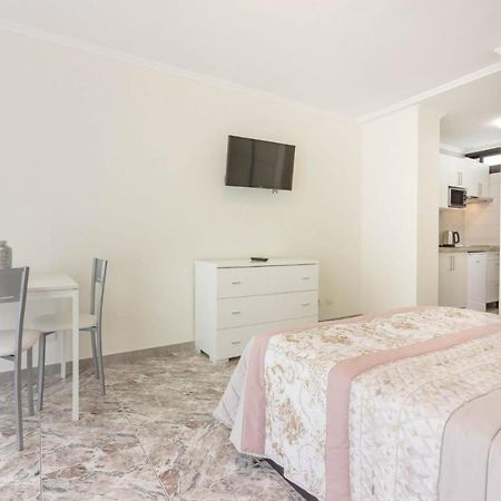 Tenerife Olympia Apart Hotel-Playa De Las Americas. Balcony, Sea View & Pool Luaran gambar